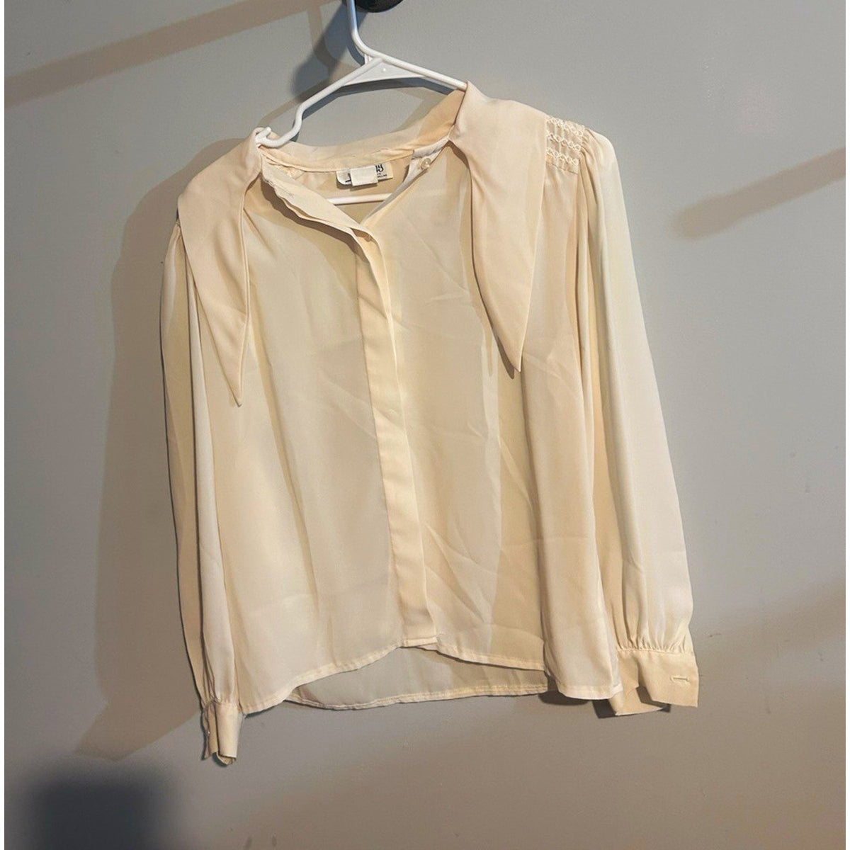 VTG Sunny South Fashions Ivory Chiffon Collared Smocked LS Button Blouse Sz 6