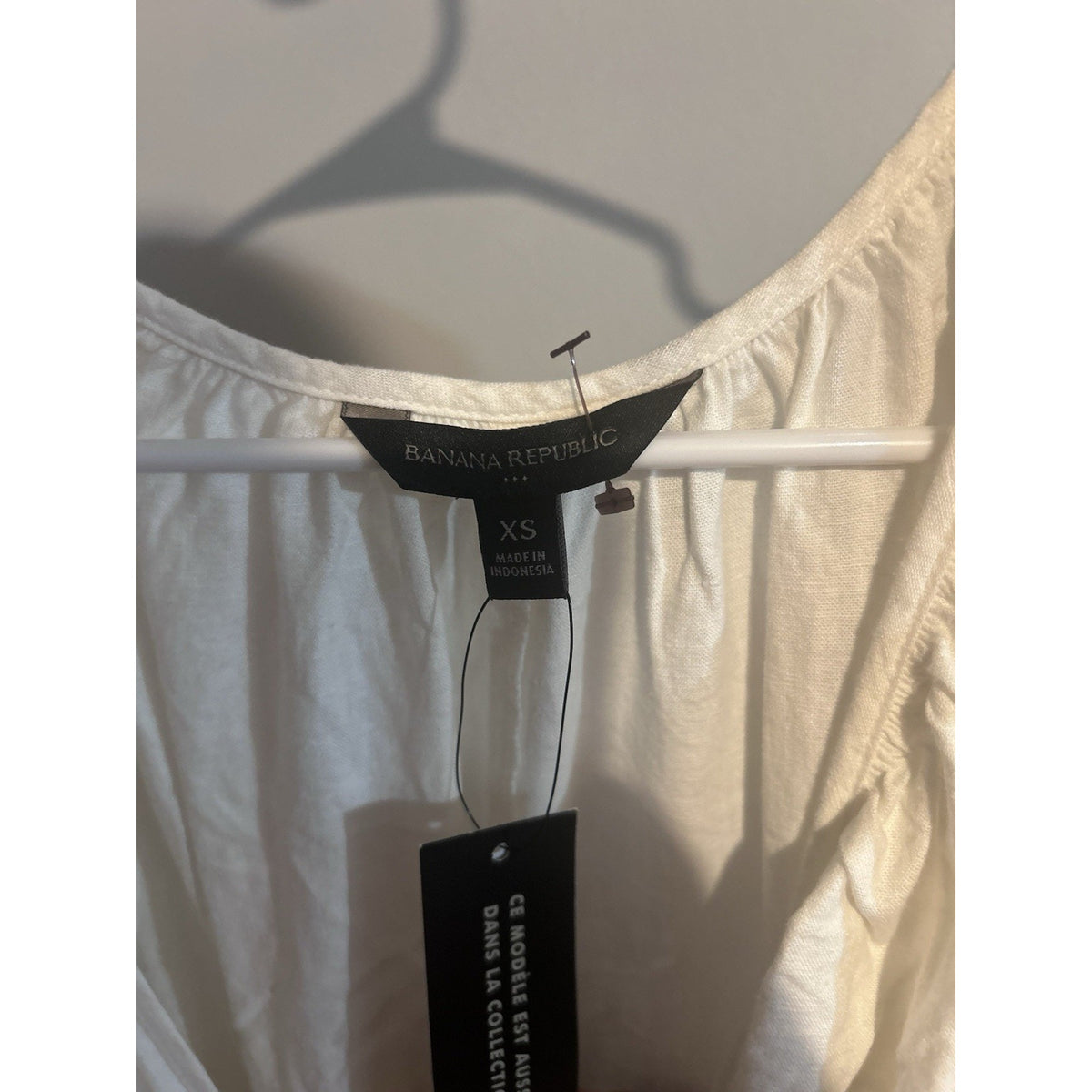Banana Republic White Wrap Romper XS V-Neck Puff Sleeve Tie Waist Rayon/Linen