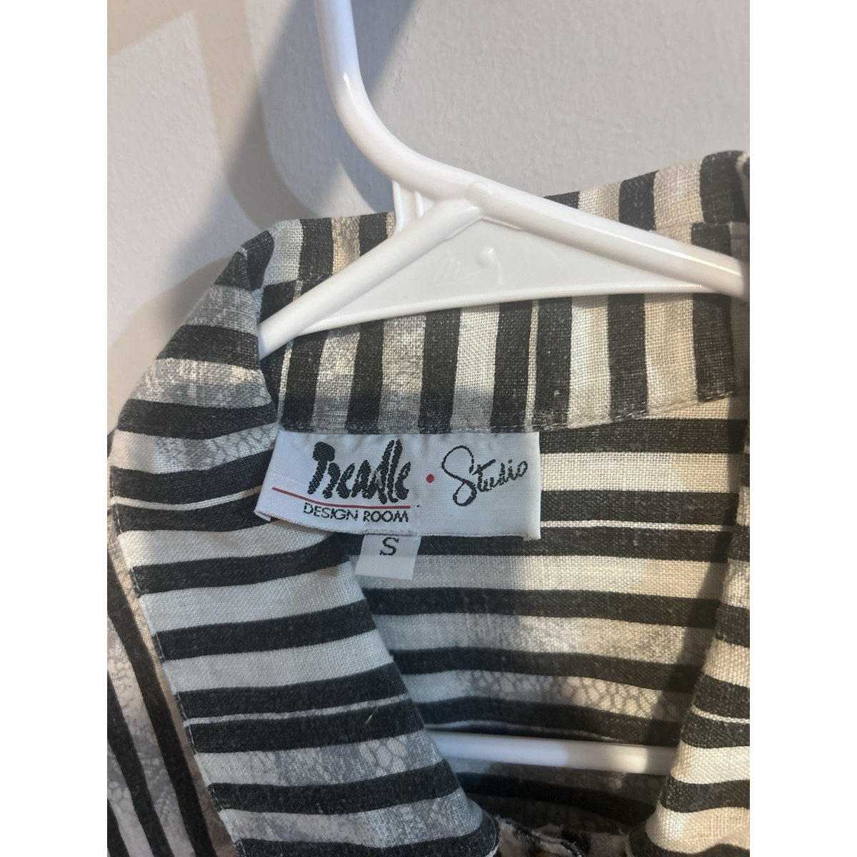 Perelle Studio Design Room Women’s Striped Collared LS Button-Up Pockets Sz S